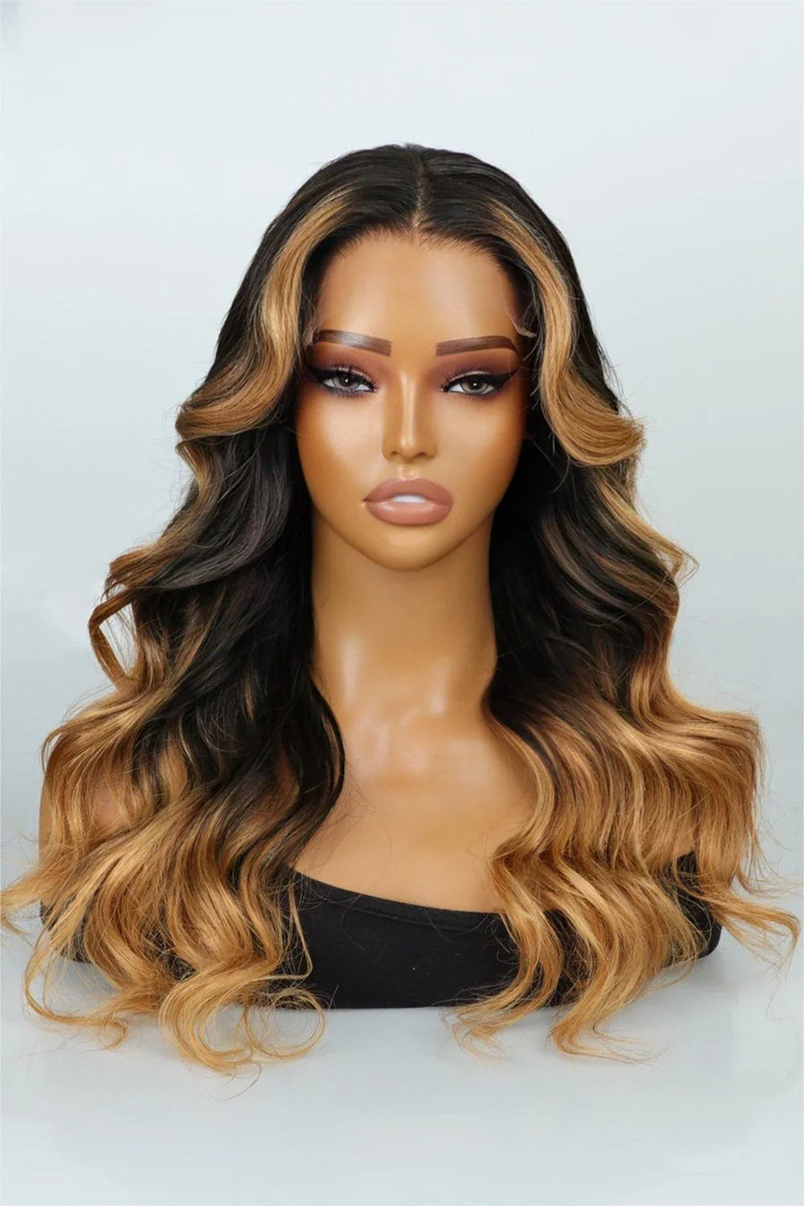 Gallery Style Wavy Wigs 048